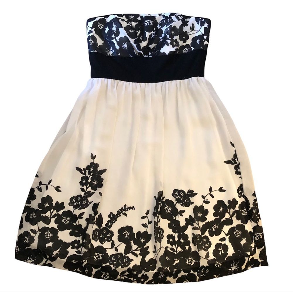 White House Black Market Strapless Black and White Dress